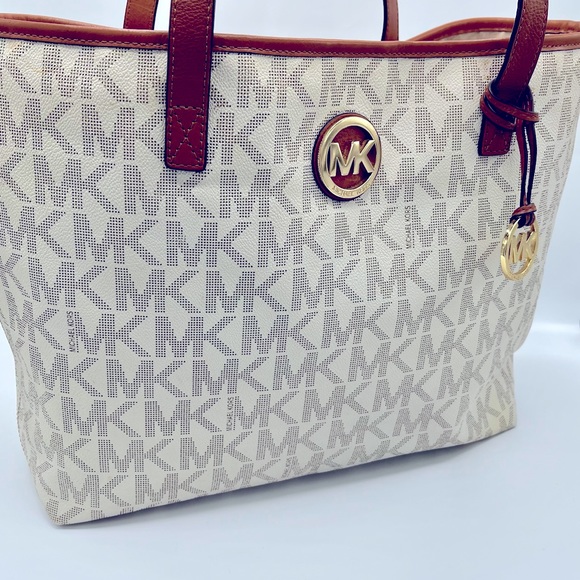 ✨MICHAEL KORS SIGNATURE MK WHITE LARGE TOTE✨ - Picture 4 of 8